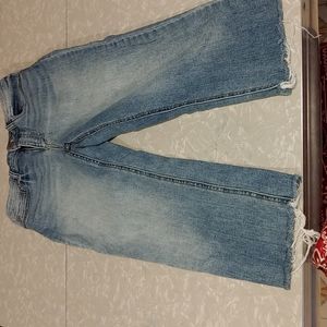 Raw hem Crop Ankle jeans